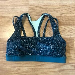Lululemon sports bra